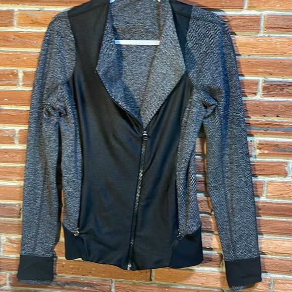 LULULEMON Emerge Renewed jacket - Picture 4 of 7